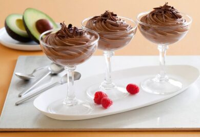 Délicieuse mousse au chocolat à l'avocat