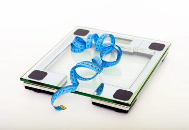 Balance et ruban à mesure pour perte de poids - régimes et diètes